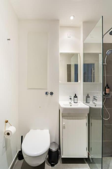 Cozy Apartment In Christianshavn W Two Balconies. Copenaghen Esterno foto